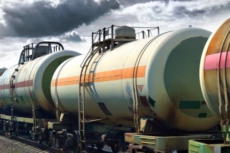 В Свердловской области сошли с рельс цистерны с газовым конденсатом