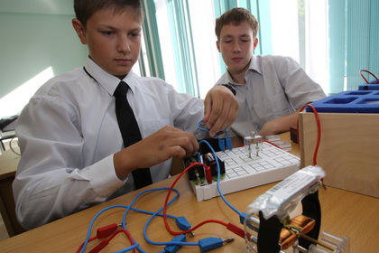 Путина попросили ввести обязательный ЕГЭ по физике