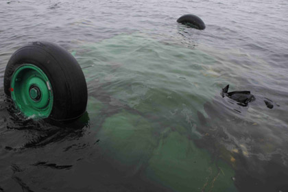 Водолазы нашли «черный ящик» упавшего в Мурманской области Ми-8