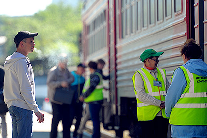 Россиян оштрафовали на 8 миллионов рублей за курение в общественном транспорте