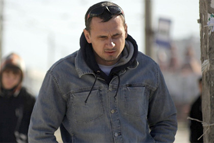 Обвиняемого в подготовке теракта режиссера Сенцова оставили под арестом