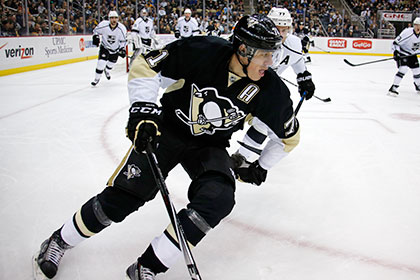 Малкин победил в драке в матче НХЛ