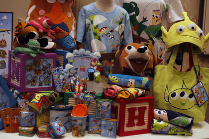 Три четверти пользователей в России купят новогодние подарки в Сети