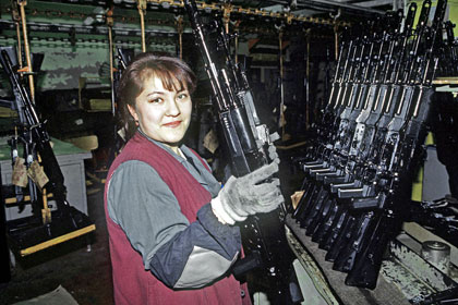 Концерн «Калашников» подал заявку на регистрацию словесного товарного знака «АК-47»