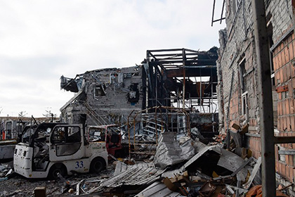 В донецком аэропорту нашли тела со связанными руками