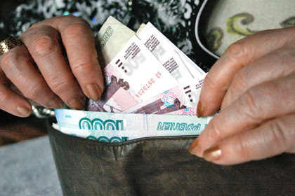 Минтруд зафиксировал снижение реальных зарплат на 8 процентов