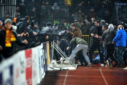 15 болельщиков «Торпедо» задержаны за беспорядки на матче с «Арсеналом»