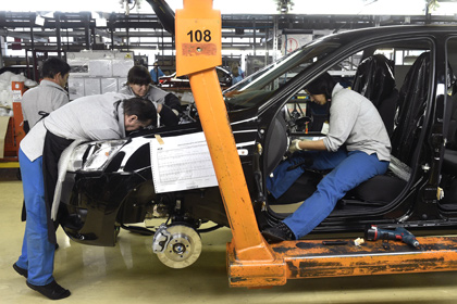 «АвтоВАЗ» добавил четыре дня к майским праздникам