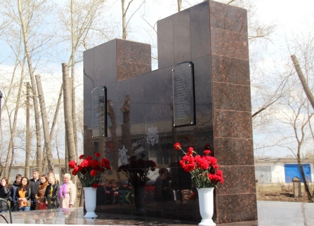 В Ачинске после реставрации открыли памятник работникам кирпичного завода, погибшим в годы Великой Отечественной войны