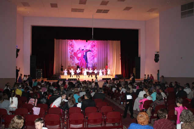 На "Майском фейерверке" в городском ДК выступили более сорока пар