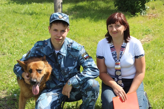 Общественники в Ачинске познакомились с надежными полицейскими напарниками