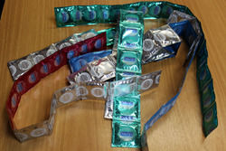 Жителя Абакана поймали на продаже поддельных презервативов