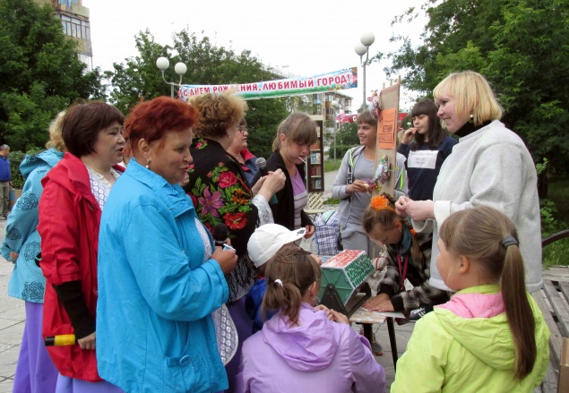 Библиотекари подарили ачинцам «Летний калейдоскоп»