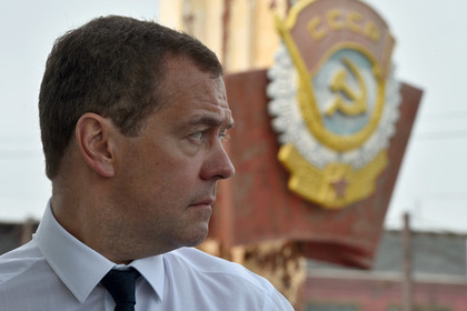 Медведев допустил сохранение санкций на десятилетия