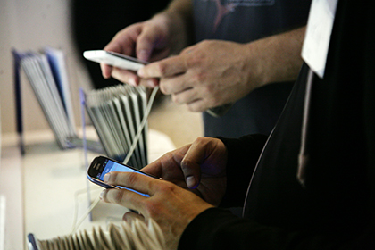 Глава «Евросети» пожаловался на трудности с ввозом смартфонов из-за санкций