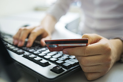 ЦБ предупредил о мошенничестве с несуществующими картами «Мир»