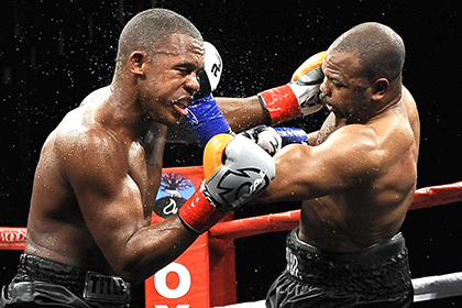 Рой Джонс одержал 62-ю победу на профессиональном ринге