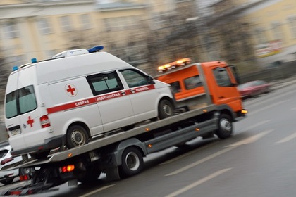 На Сахалине при аварии двух скорых пострадали дети