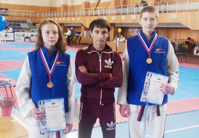 Юрий Гончаров тхэквандист из Ачинска взял золото на турнире в Челябинске