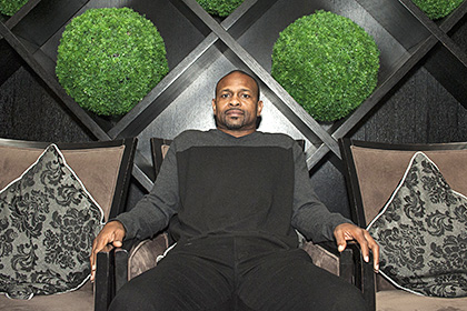 Про Роя Джонса снимут полухудожественный фильм