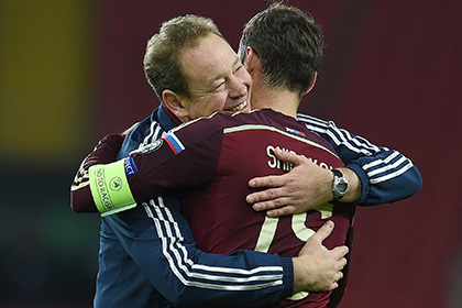 Сборная России впервые проиграла под руководством Слуцкого