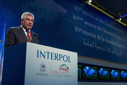 Двоих подозреваемых в парижских терактах объявили в международный розыск