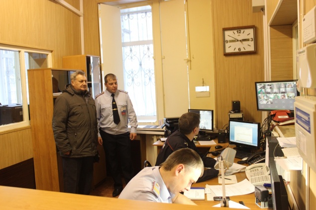 Общественники проверили оперативность работы ачинских полицейских