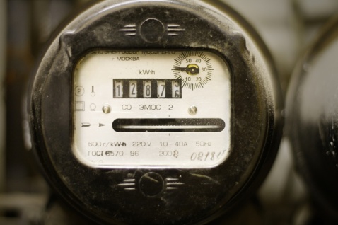 Чиновники предлагают ввести «налог на свет»: к платежке прибавят до 100 рублей