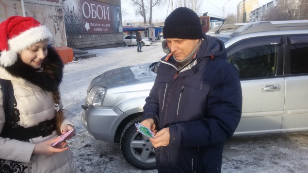 По дорогам Ачинска прошел Новогодний десант