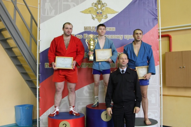 Ачинские спортсмены стали призерами в лично-командном чемпионате ГУ МВД России по самбо