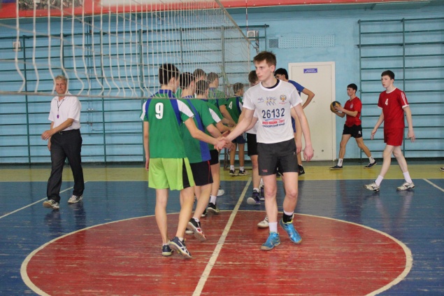 Подведены итоги соревнований по волейболу среди юношей и девушек западной группы образовательных учреждений