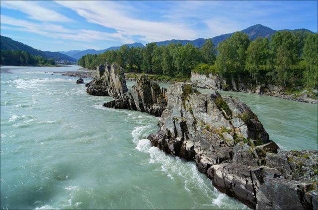 На Алтае пропал пытавшийся переплыть Катунь красноярский турист