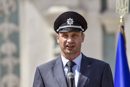 Кличко предупредил украинцев о риске остаться без отопления зимой