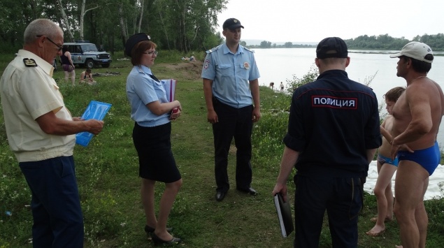 В Ачинске прошел межведомственный рейд по профилактике правонарушений среди подростков в рамках акции «Неделя общественной безопасности»