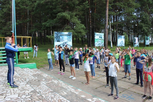 Ачинские соколята присоединились к акции «Зарядка со стражем порядка»