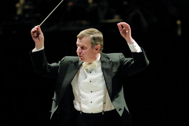 В ачинском Дворце культуры выступит маэстро Анатолий Чепурной