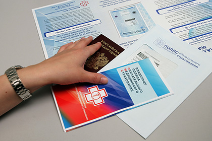 СМИ узнали о нехватке полтриллиона рублей на зарплаты врачам