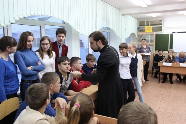 Полицейские Ачинска с представителями различных структур и объединений обсудили проблему поведения подростков