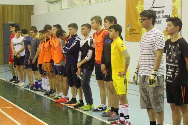 В Ачинске прошли соревнования по футболу, посвященные празднованию 34-ой годовщины АО «АНПЗ ВНК»