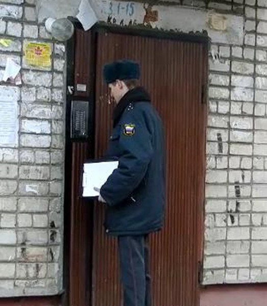 В Ачинске полицейские навестили семейных дебоширов