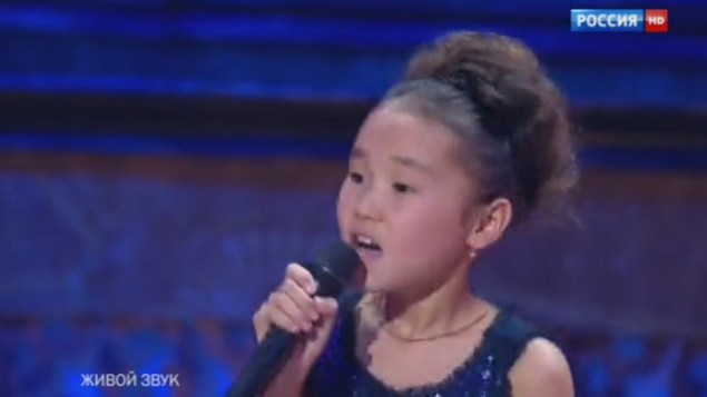 Юная звезда из Тувы вошла в команду Димы Билана на шоу «Голос. Дети»