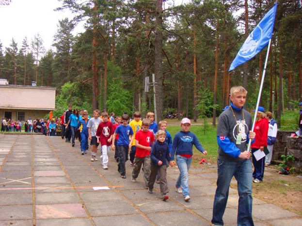 Информация о предоставлении бесплатных путевок и бесплатного проезда в детские оздоровительные лагеря