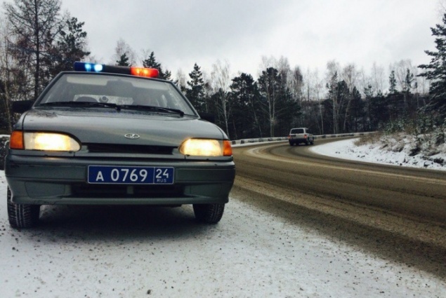 В Ачинском районе задержан водитель, пытавшийся скрыться от сотрудников ДПС