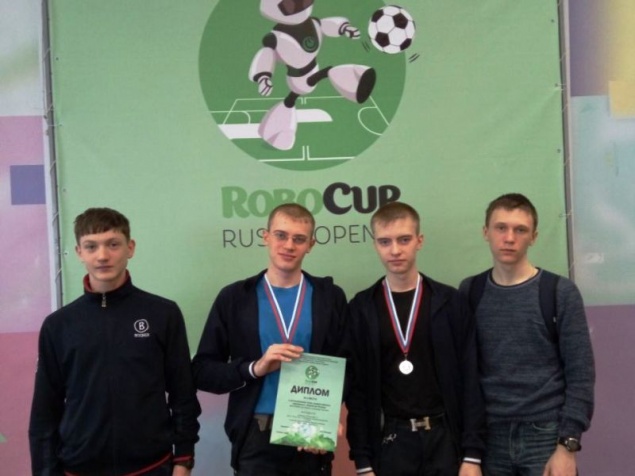 Ачинские школьники получили призовое место в чемпионате по робототехнике