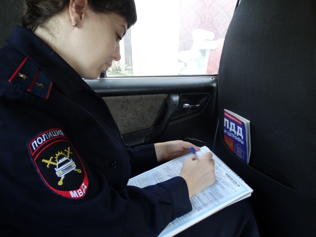 Новичкам на дорогах ввели новые штрафы и ограничения в правах