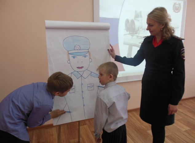 В Ачинске Госавтоинспекторы и школьники стали участниками краевого конкурса «Ради жизни на земле»