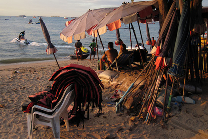 Ростуризм порекомендовал гражданам в Таиланде избегать мест скопления людей