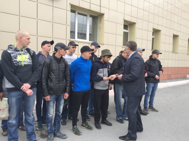 В Ачинске состоялась очередная отправка призывников