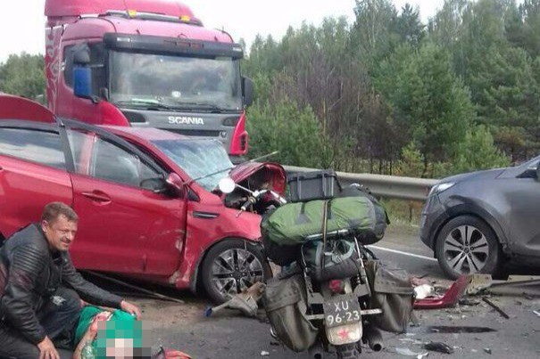 В страшной аварии под Канском разбились четыре автомобиля