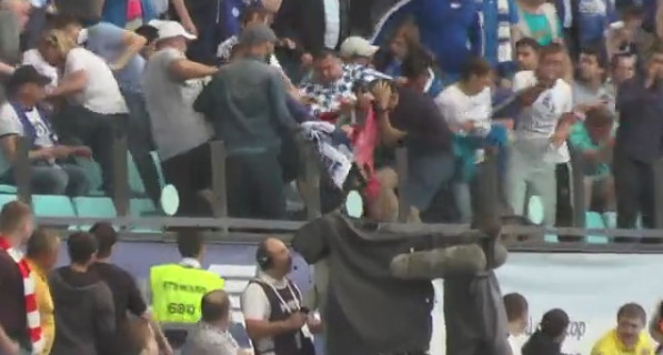 Болельщики «Спартака» и «Динамо» подрались на трибунах во время матча